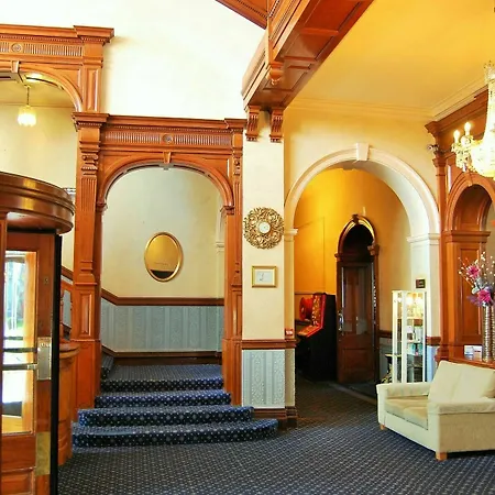 Victoria Hotel New Quay